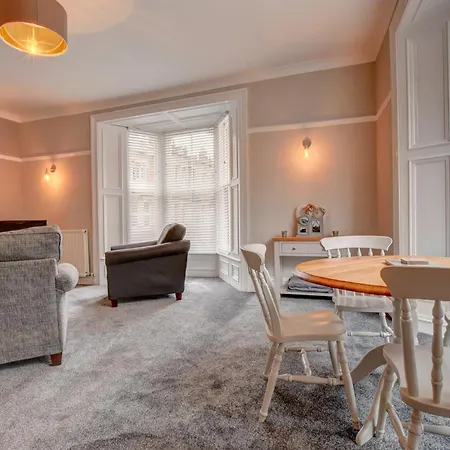 Park Place Apartment *